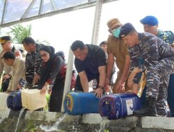 Jaga Situasi dan Kondisi Tetap Kondusif, Lanal Tual Musnahkan Miras Jenis Sopi Puluhan Ton Liter