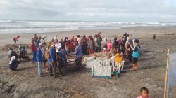 Pangkalan TNI AL Bandung Bersama DKP Provinsi Jawa Barat Lakukan Gerakan Bersih Pantai di Pantai Jayanti Cianjur