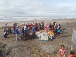 Pangkalan TNI AL Bandung Bersama DKP Provinsi Jawa Barat Lakukan Gerakan Bersih Pantai di Pantai Jayanti Cianjur